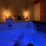 Superbe Avec Jacuzzi Et Jardin Prive * Marlhes
