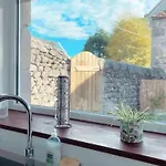 Superbe Avec Jacuzzi Et Jardin Prive شقة