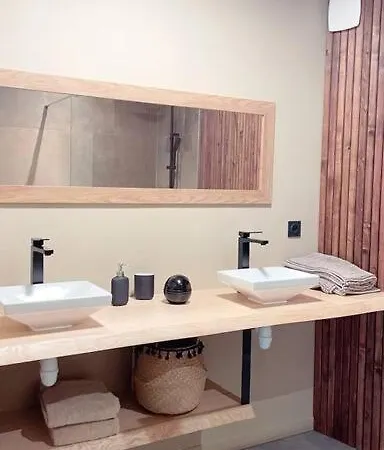 Superbe Avec Jacuzzi Et Jardin Privé Appartement